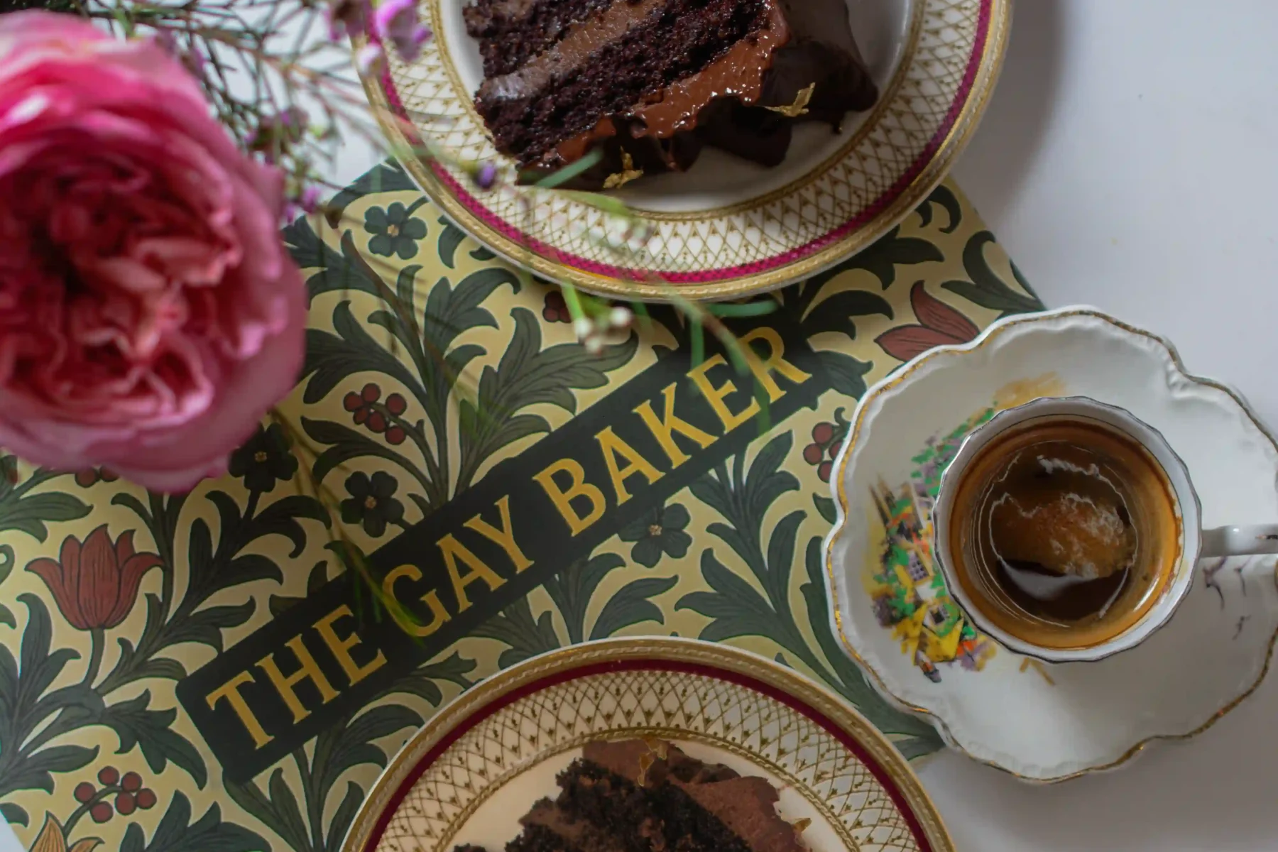 London Blackout y pastelería británica de The Gay Baker