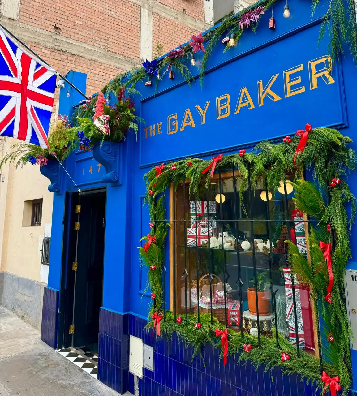 Fachada de The Gay Baker en Santa Rosa 147, Surquillo