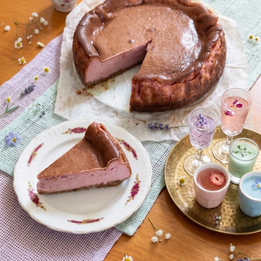 Taro Basque Cheesecake de The Gay Baker
